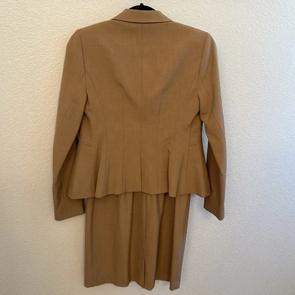 The Limited Dress with matching blazer The limited collection size 2 - Picture 4 of 8